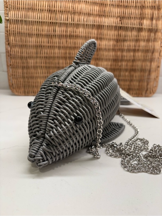 Tommy Bahama Handbags - Gray Woven Dolphin Crossbody Bag 
Tommy Bahama Viral 🐬